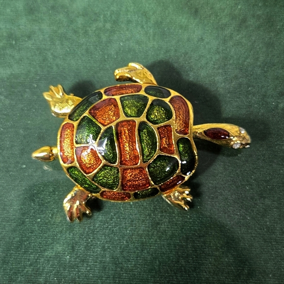 Colorful Gold Tone Green Brown Enamel Turtle Brooch - Picture 13 of 17